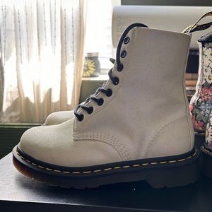 Dr. Martens Sparkly White/Ivory Pascal Boots